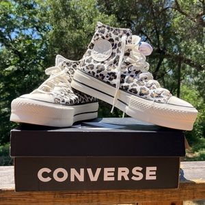 Women's Chuck Taylor All Star Lift Leopard Platform High Top Sneakers 6.5 🐆